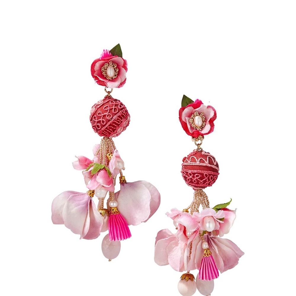 Plumeria Floral Earrings Gorsuch
Item 629-0251
Listed on website $468